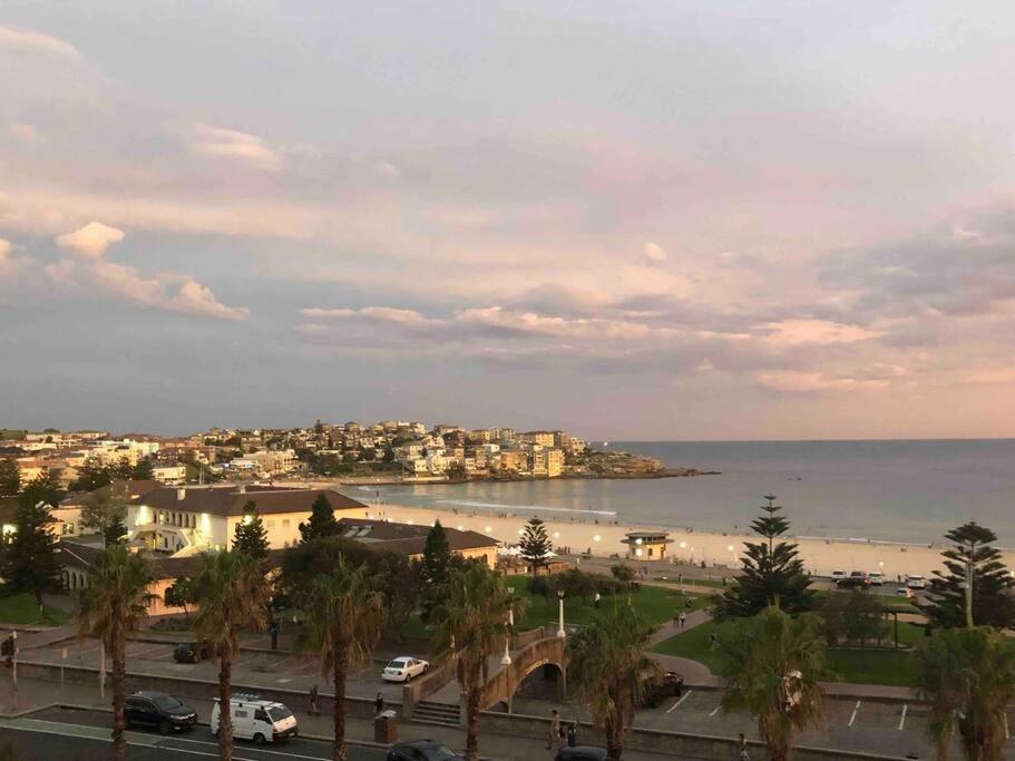 Bondi Beach Waves Beachfront Apartment Sydney Esterno foto